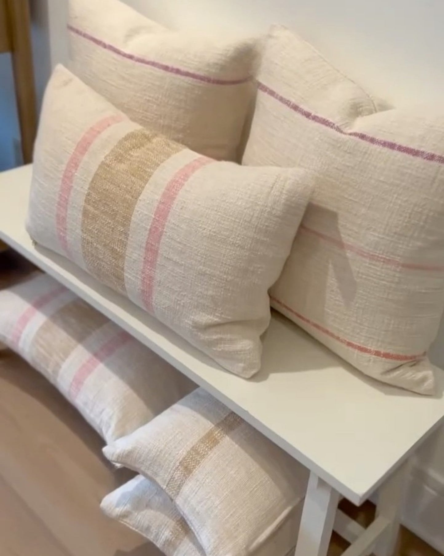 linus pillow cover