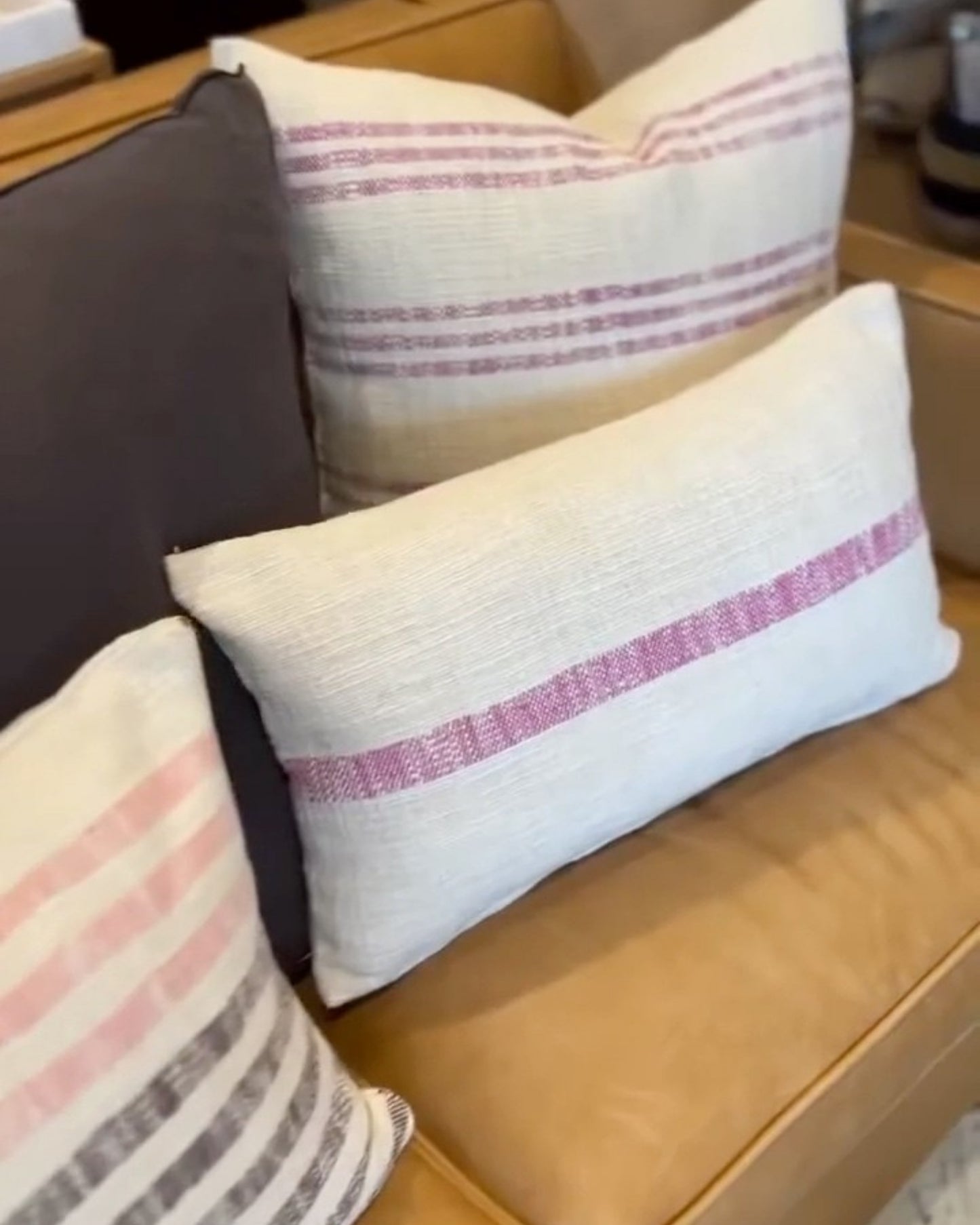 linus pillow cover