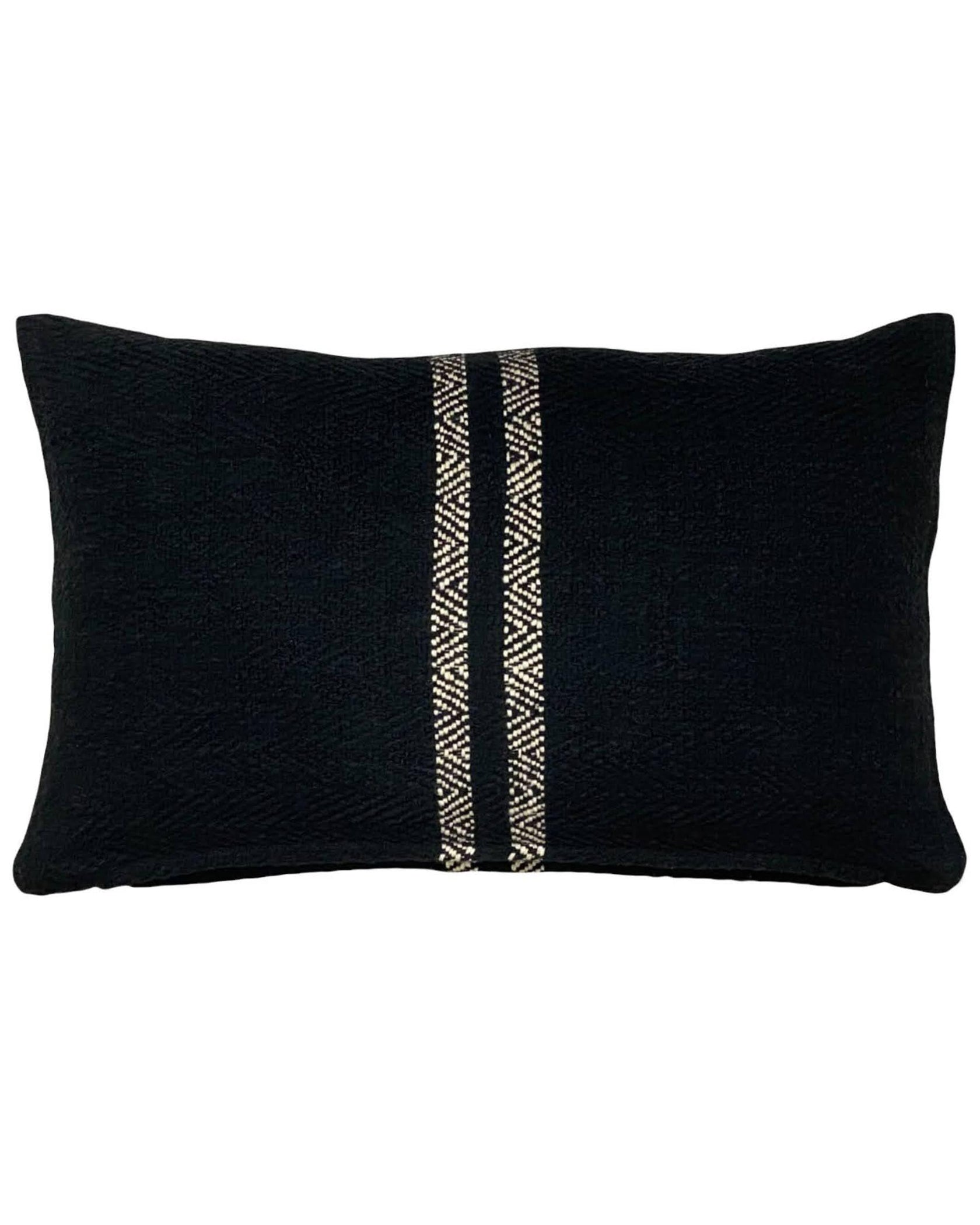 hugh lumbar pillow cover – PILLOWPIA